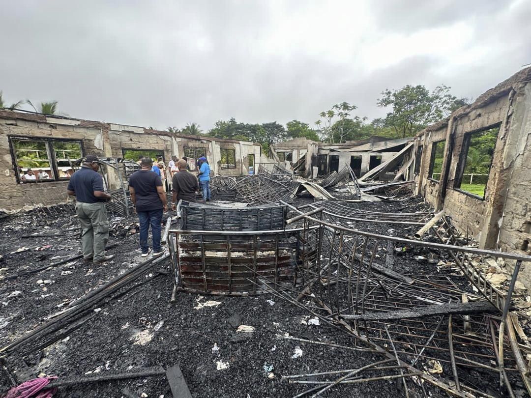 Yetkili, Guyana kız öğrenci yurdunda 19 kişinin ölümüne neden olan yangının kasıtlı olarak öğrenci tarafından çıkarıldığını söyledi