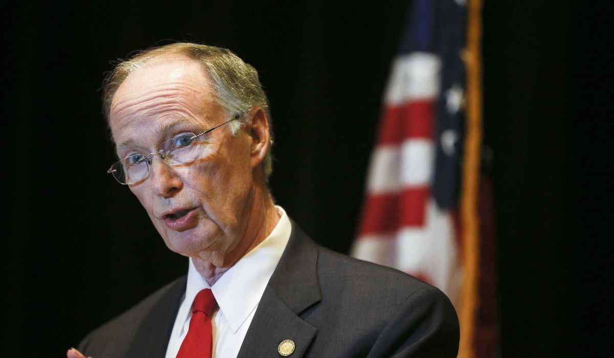 NextImg:2 former Alabama governors from opposite sides of the political aisle express doubts over executions