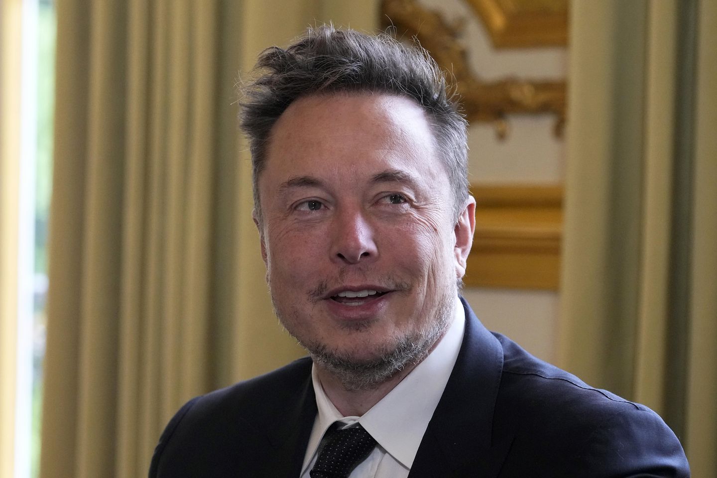 Elon Musk wants to build a digital town square. But his debut for DeSantis had a tech failure.