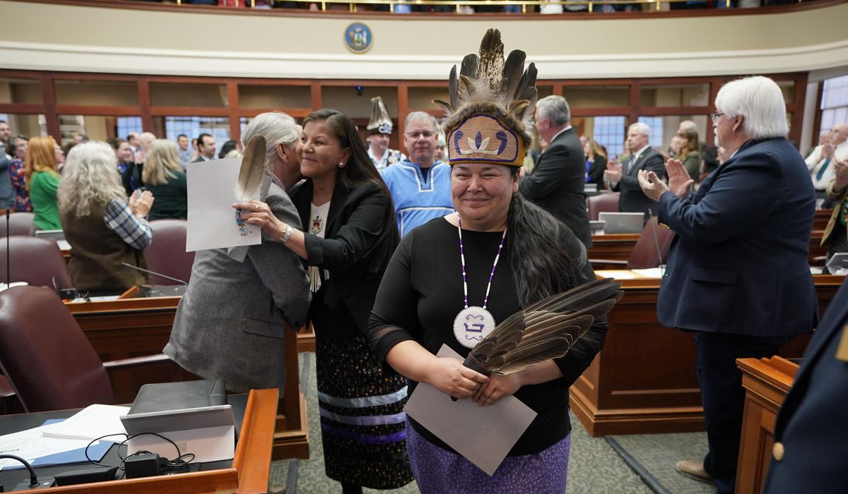 NextImg:Bipartisan bill would allow tribes in Maine to benefit from federal law, stops short of sovereignty