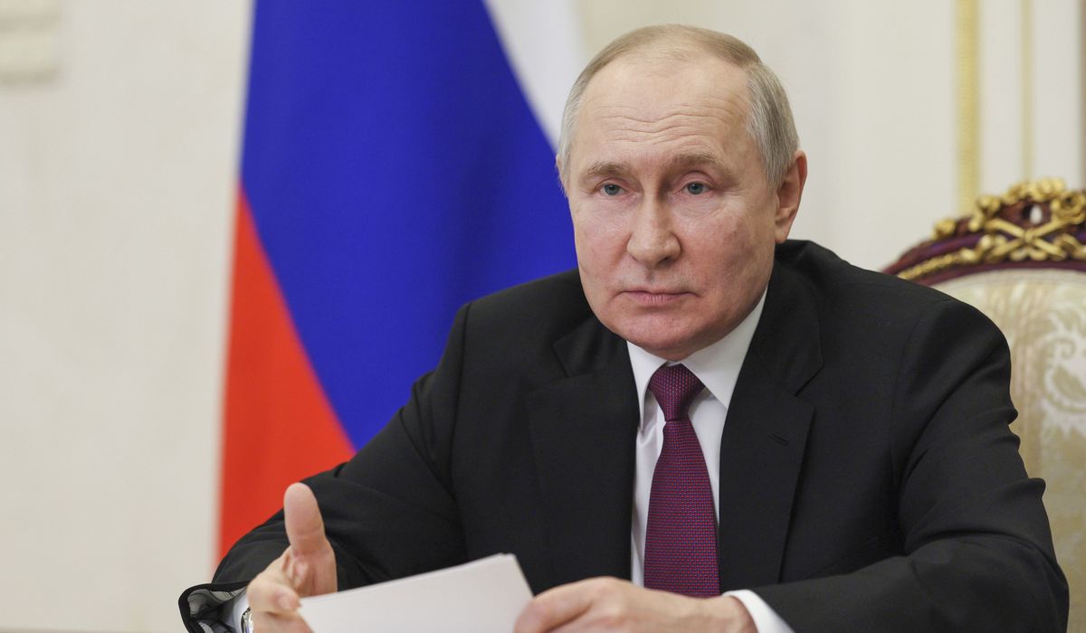 NextImg:Putin still popular among Russians despite calls for replacing him, poll shows