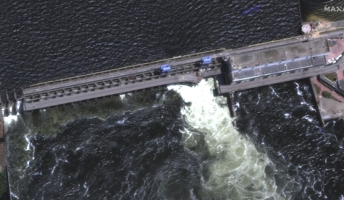 NextImg:Ukraine accuses Russia of destroying major dam near Kherson, warns of ecological disaster