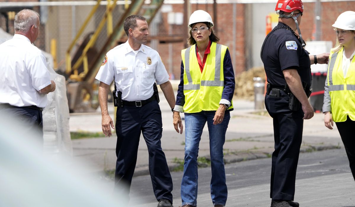 NextImg:New lawsuit filed after Iowa building collapse, governor asks White House for help