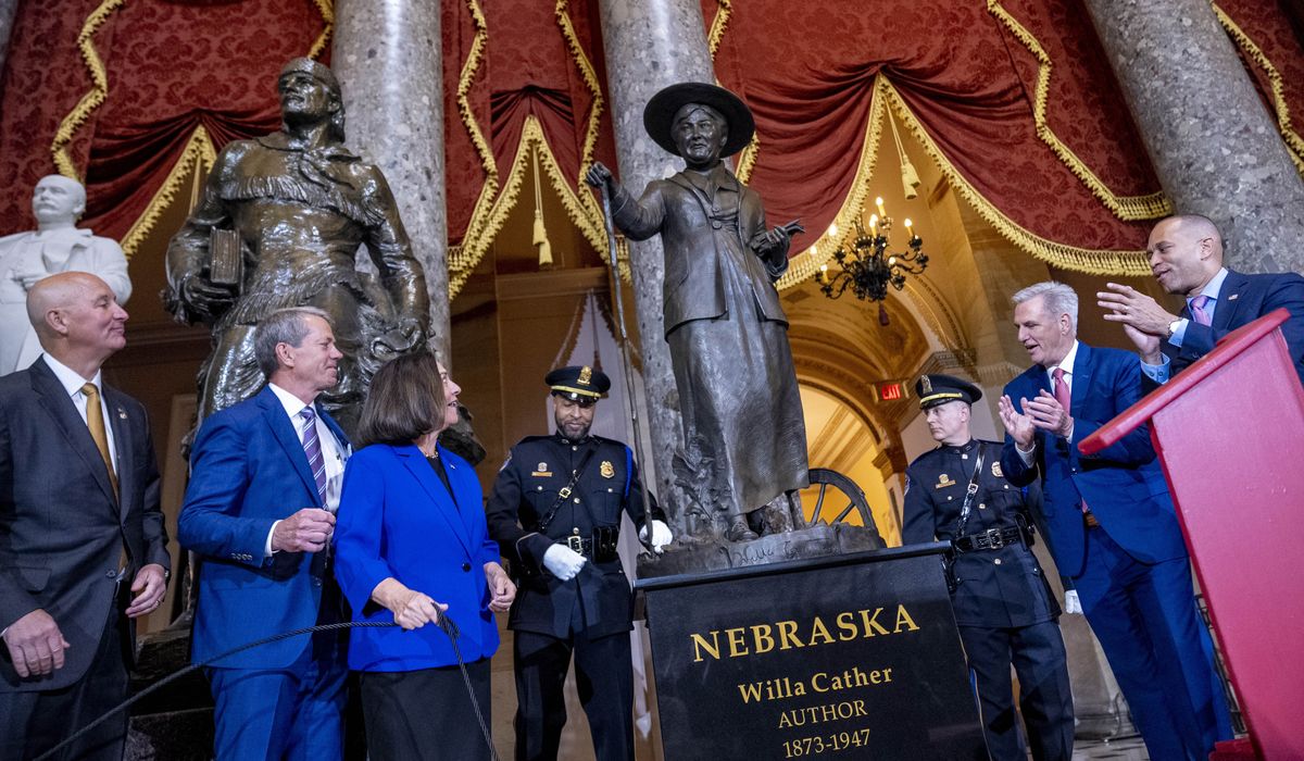 NextImg:Speaker Kevin McCarthy, Nebraska lawmakers unveil Willa Cather statue in Capitol