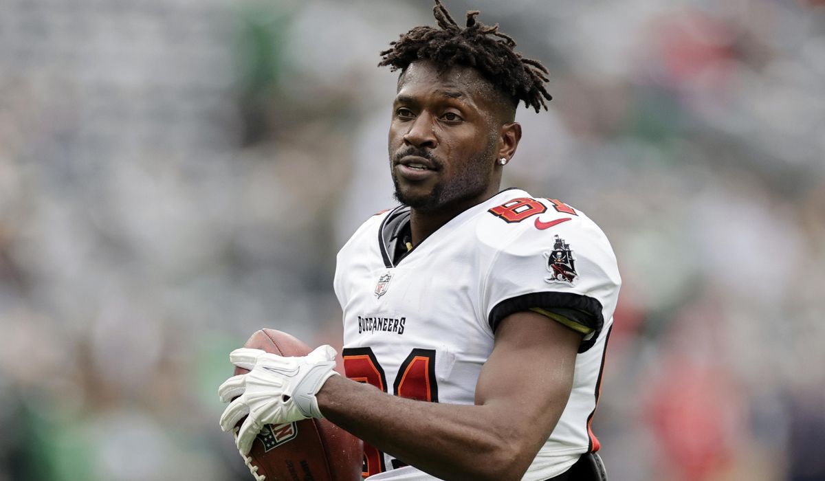 NextImg:Former NFL receiver Antonio Brown sets up GoFundMe for families of New Orleans attack victims