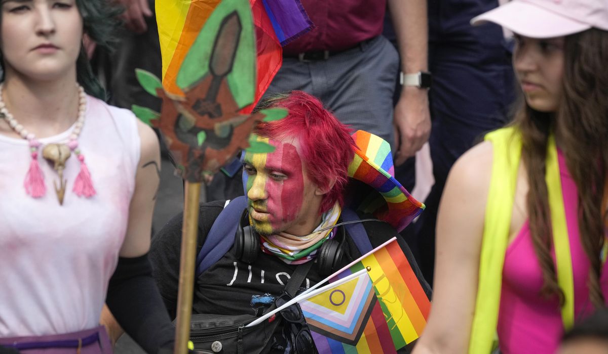 NextImg:US ambassador marches in Warsaw Pride parade, sending message to NATO ally