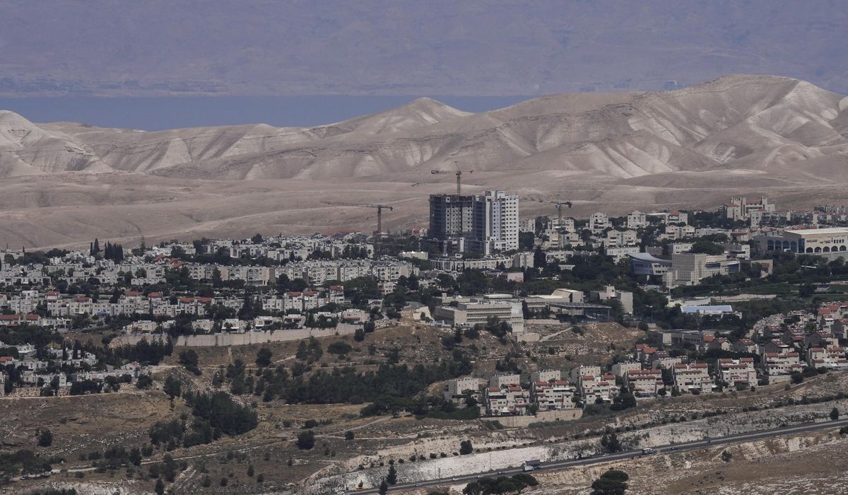 NextImg:Gunbattle in Jenin: 3 Palestinians killed, 29 others wounded in Israeli raid in West Bank