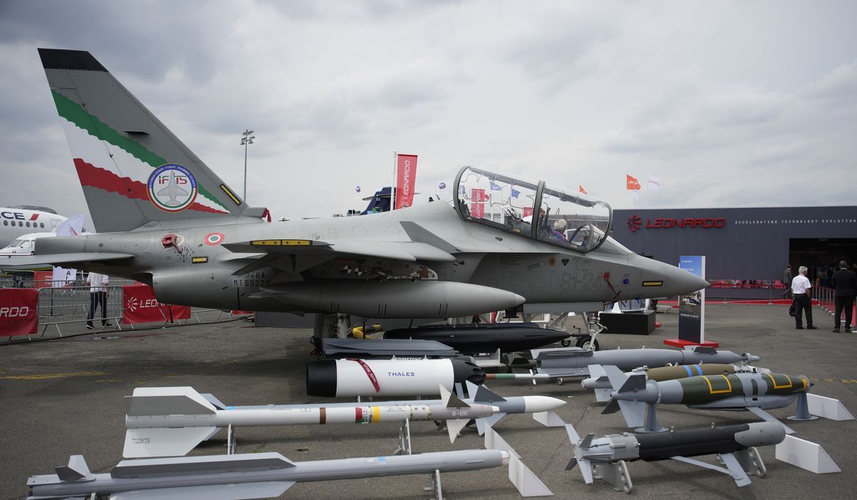 NextImg:Macron urges Europe to develop its own air defense systems and not rely on the U.S.