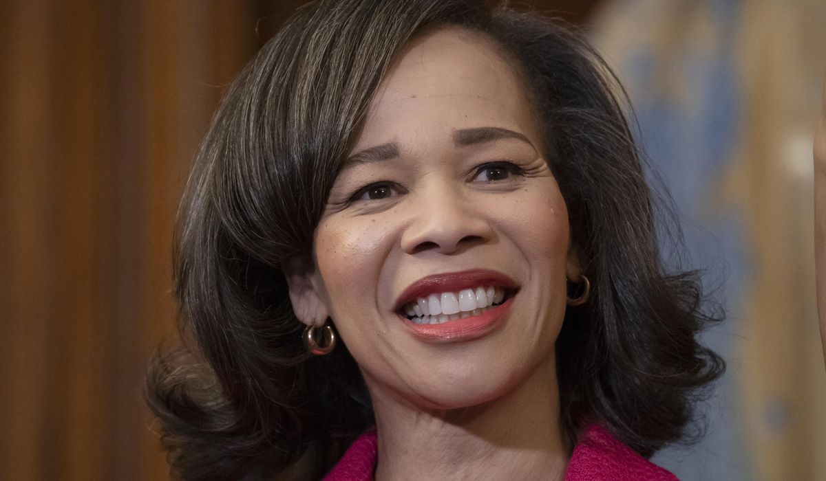 NextImg:Rep. Lisa Blunt Rochester launches Senate bid