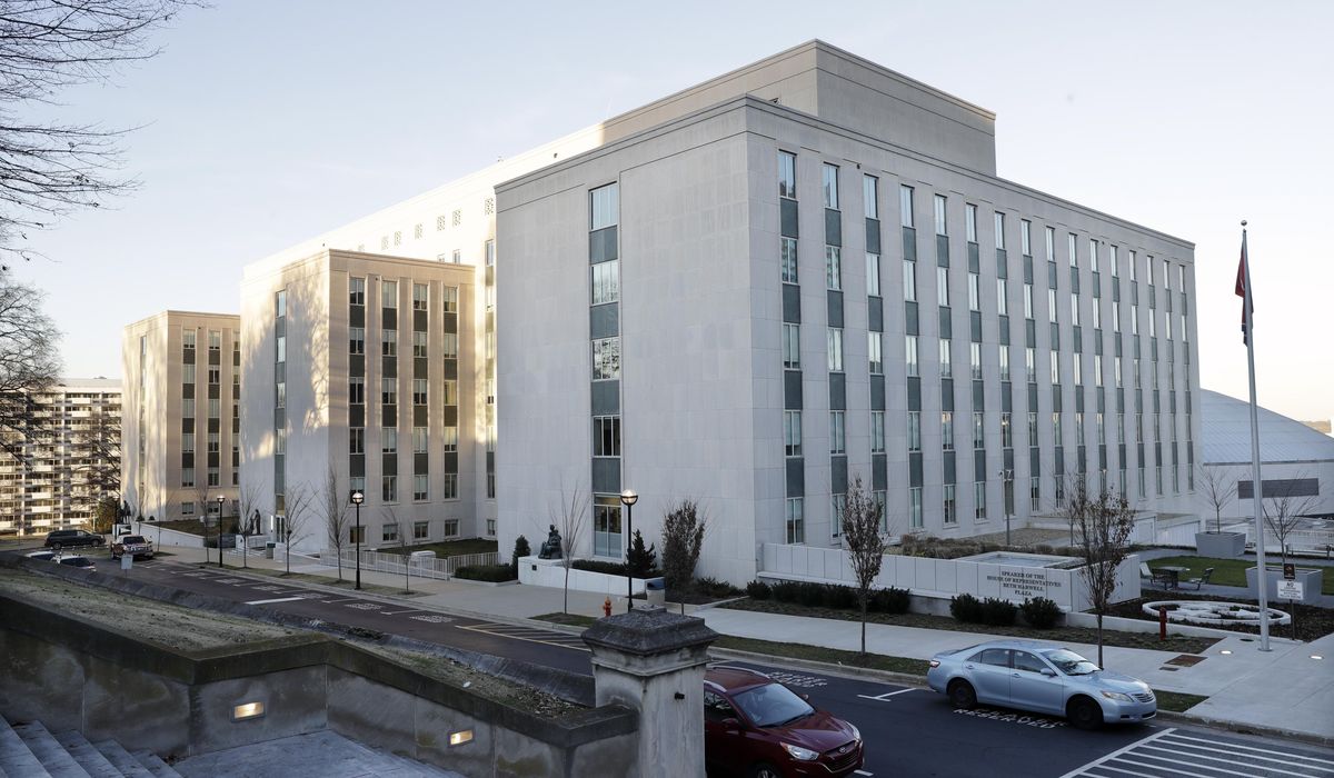 NextImg:Tennessee Republican lawmakers receive mail with ‘white powder substance,’ lockdown in effect