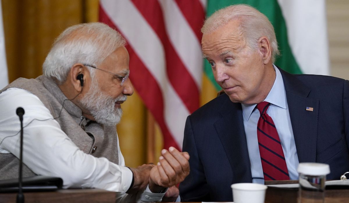 NextImg:Biden and Modi meet Apple, Google CEOs and other executives as Indian premier wraps state visit