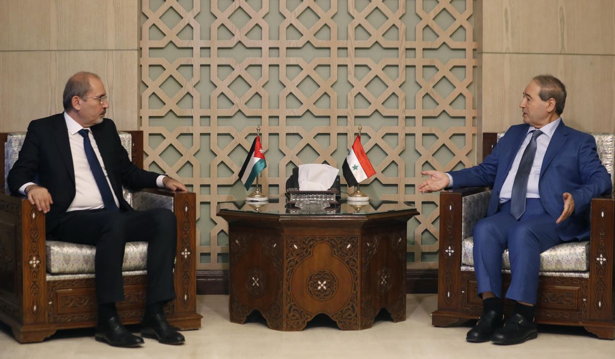 NextImg:Jordan’s foreign minister calls for investment into war-torn Syria to speed up refugee returns