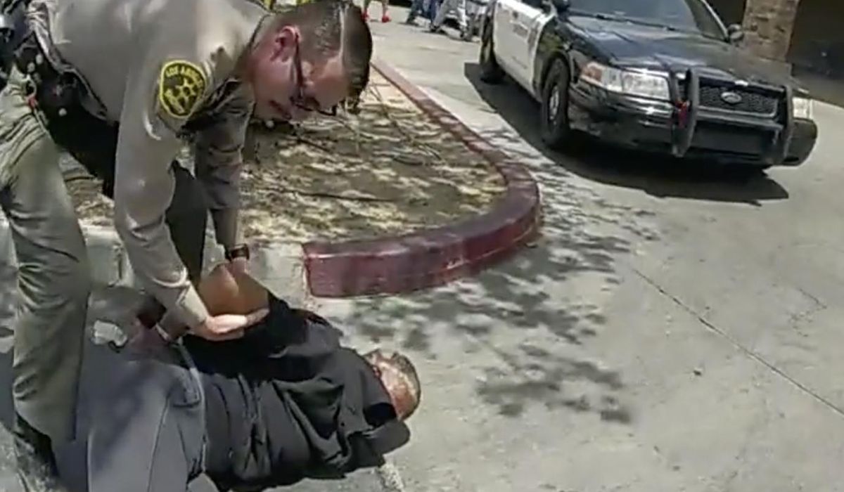 NextImg:FBI opens criminal investigations into violent Los Angeles County deputy encounters