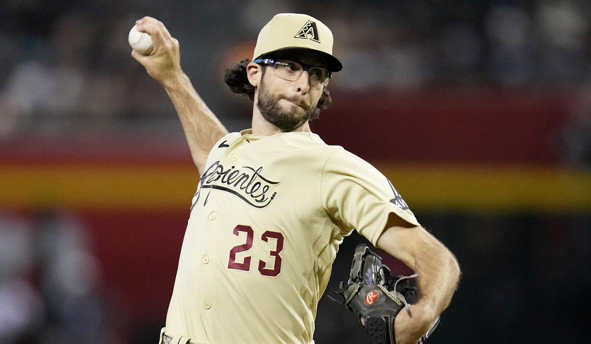 Diamondbacks beat the Pirates 7-3 to finish a 4-game dropping streak Diamondbacks beat the Pirates 7-3 to finish a 4-game dropping streak