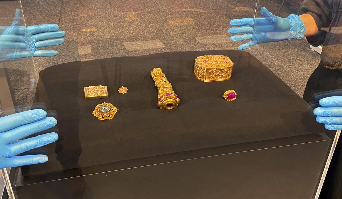 NextImg:Indonesia welcomes return of jewels, temple carvings as important step in global restitution effort