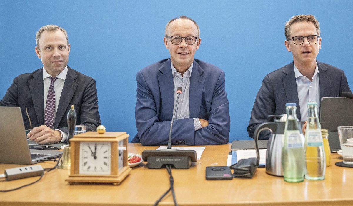NextImg:German opposition leader replaces a top aide as he tries to improve standing in polls