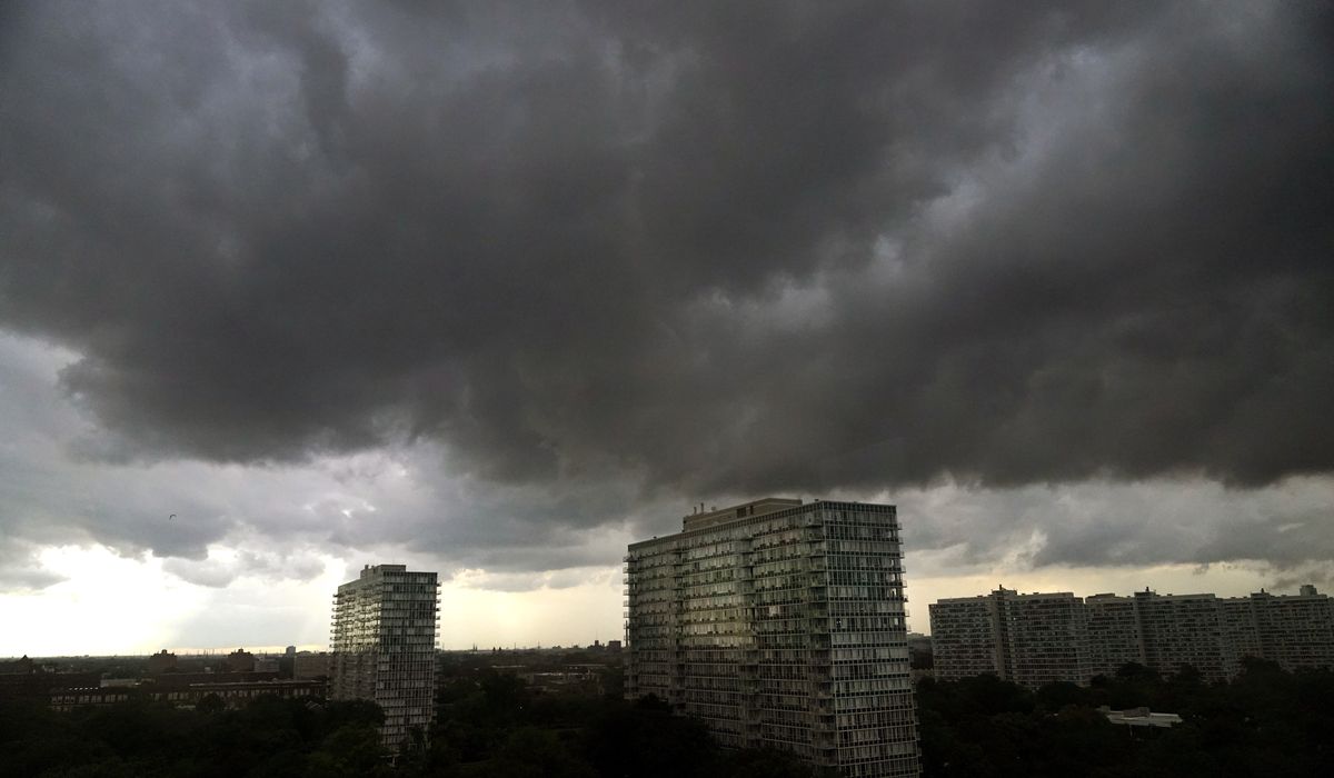 NextImg:Tornado touches down near Chicago’s O’Hare airport, disrupting hundreds of flights