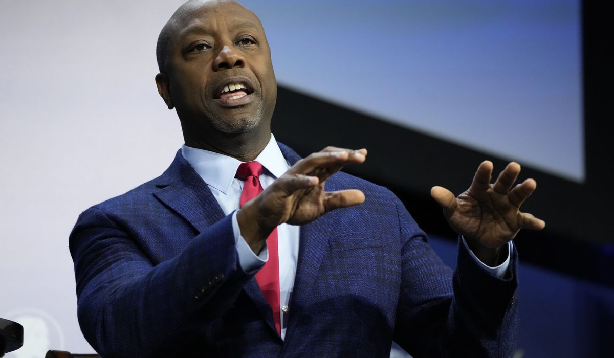 NextImg:Send cluster bombs to Ukraine? Not if he were president, says Tim Scott