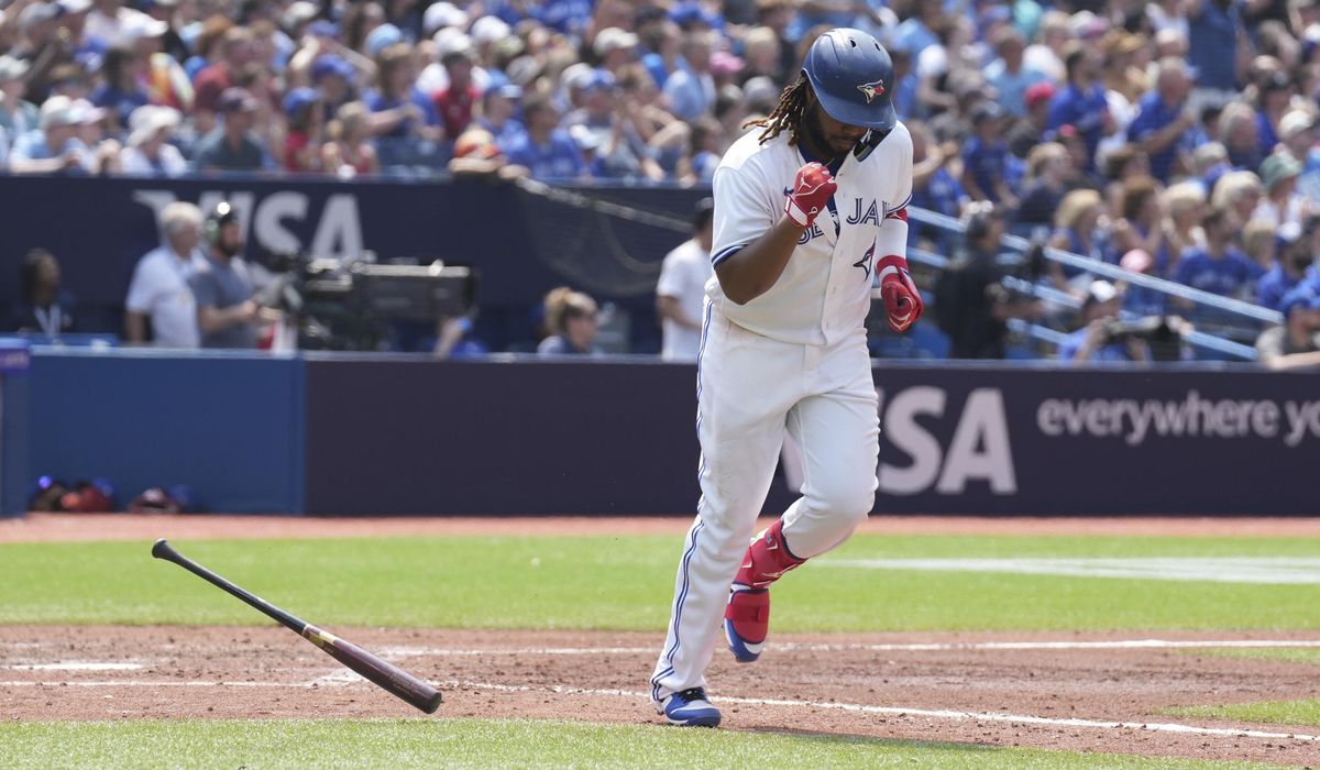 Danny Jansen hits 3-run double as Blue Jays full sweep, beat Diamondbacks 7-5 Danny Jansen hits 3-run double as Blue Jays full sweep, beat Diamondbacks 7-5