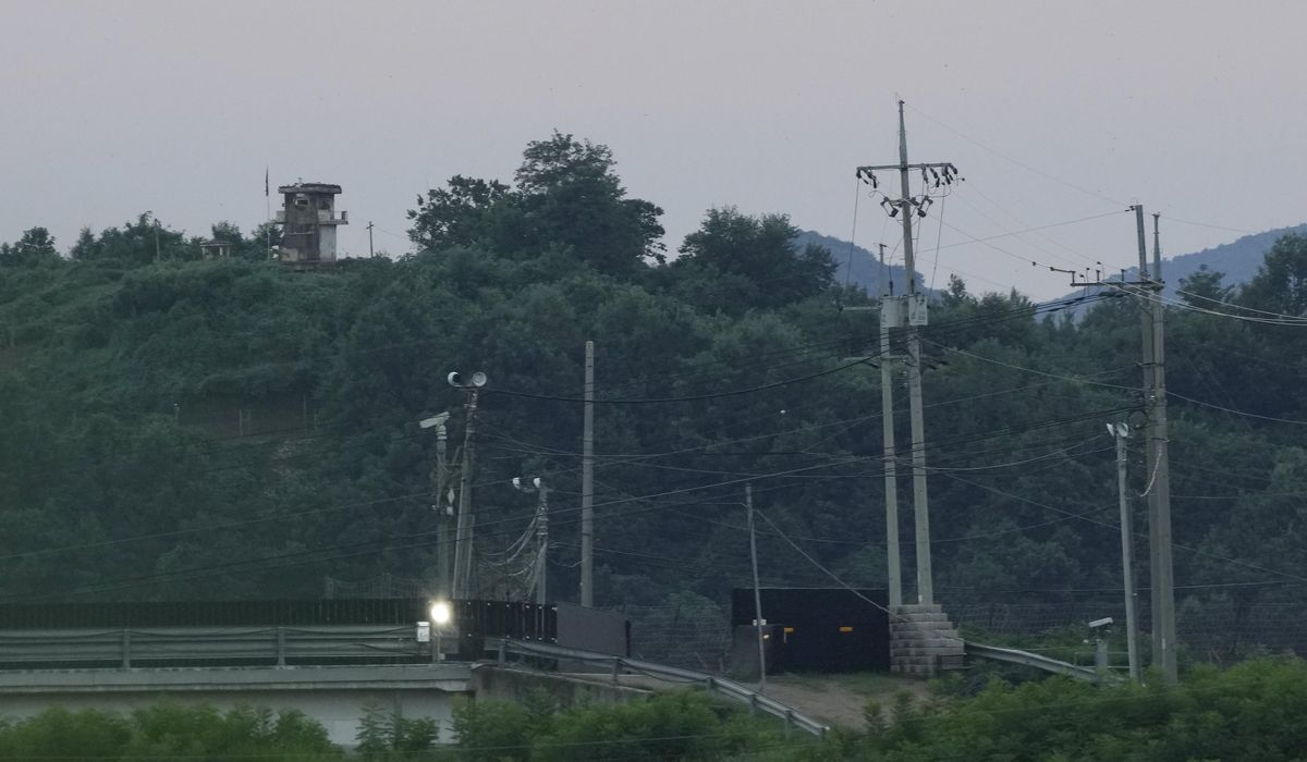 NextImg:A look at some Americans who crossed into North Korea over the past years