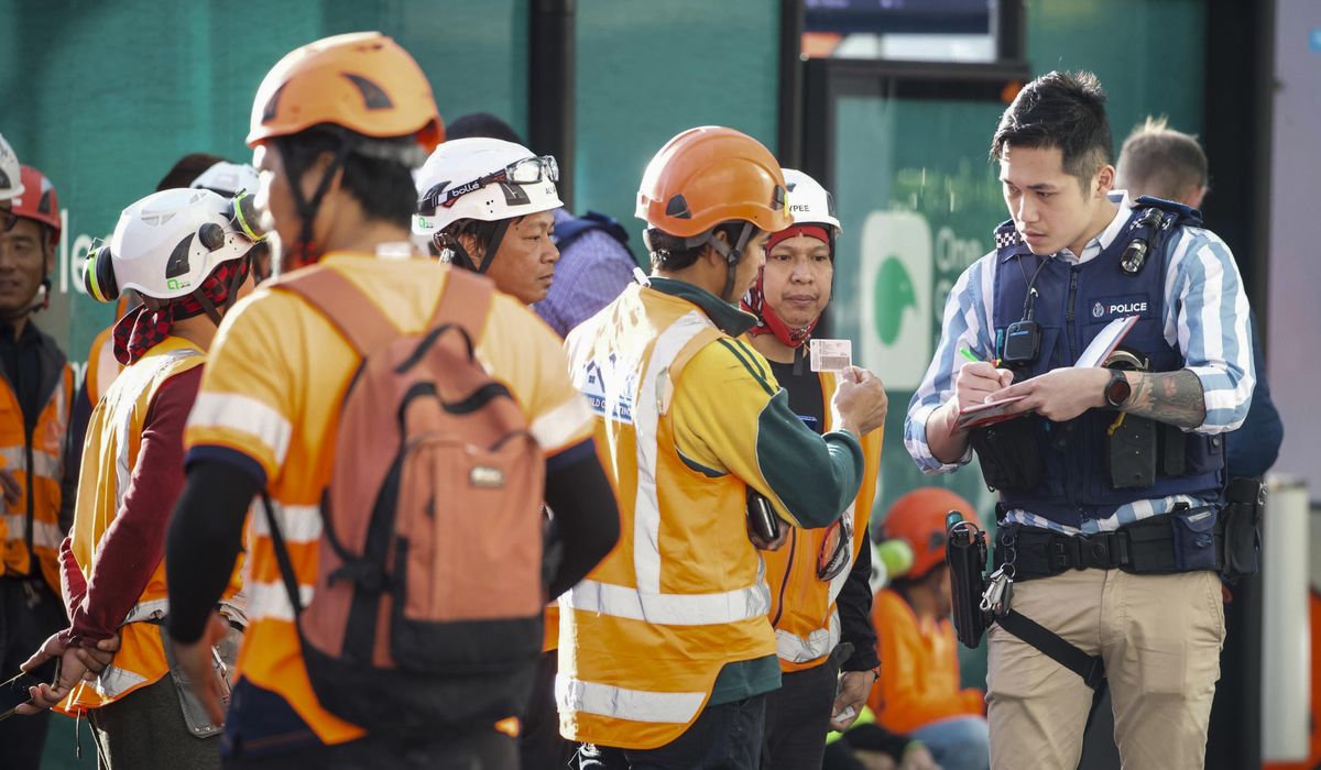 NextImg:Gunman who killed co-workers at New Zealand building site died from self-inflicted wound, police say