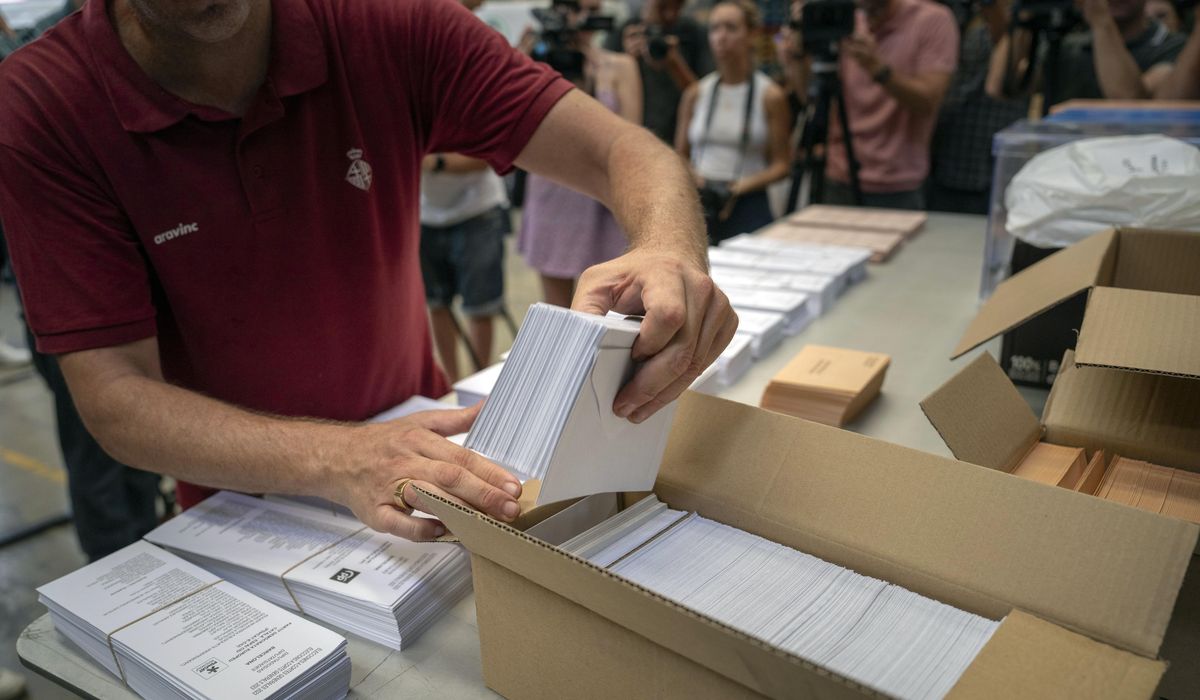 NextImg:Voting fraud claims spread ahead of Spain’s pivotal election