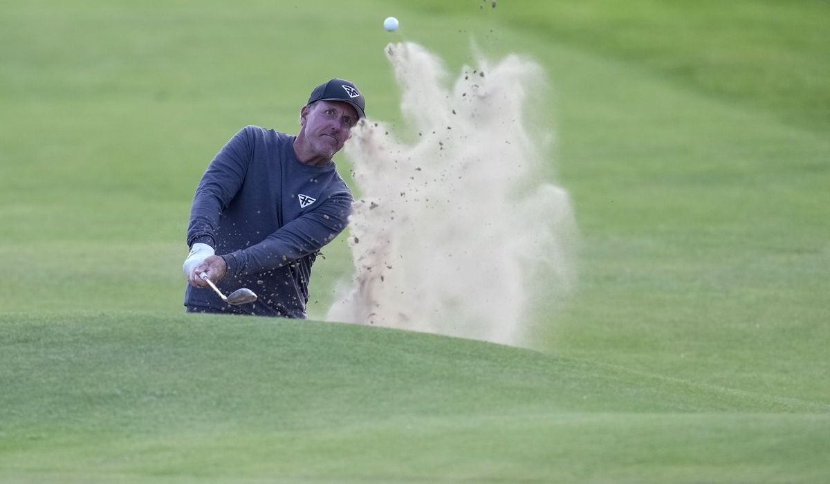 NextImg:Phil Mickelson says he’s done gambling and is on the road to being ‘the person I want to be’