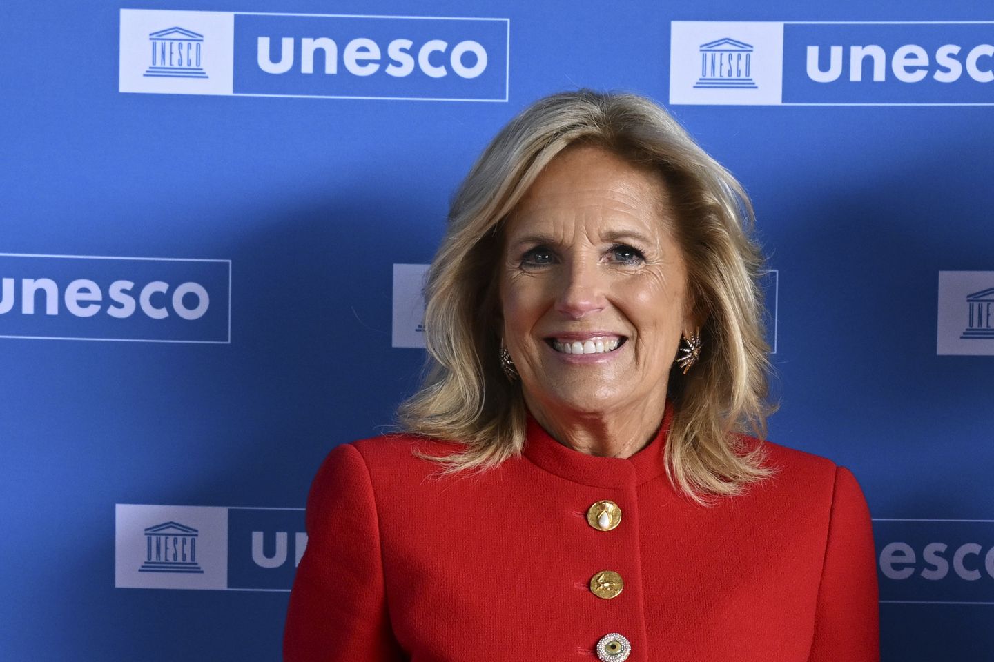 Jill Biden, ABD'nin UNESCO'ya yeniden girişini Paris'te bir bayrak dikme töreniyle kutlayacak