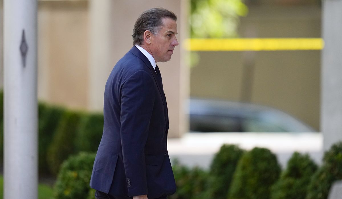NextImg:Hunter Biden could face same foreign lobbying charges that jailed Trump associates
