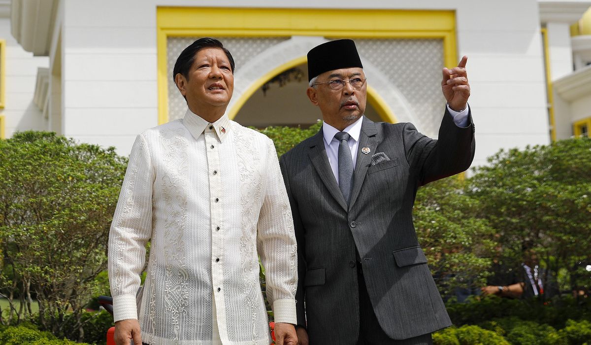 NextImg:ASEAN states should engage bilaterally with Myanmar to resolve crisis, Malaysian leader says
