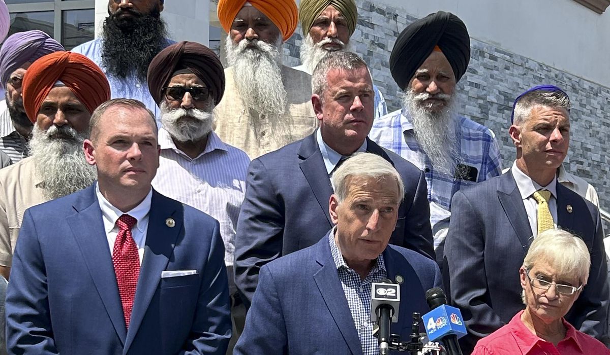 NextImg:After refusing to let Sikh trooper grow beard, New York State Police accused of flouting state law