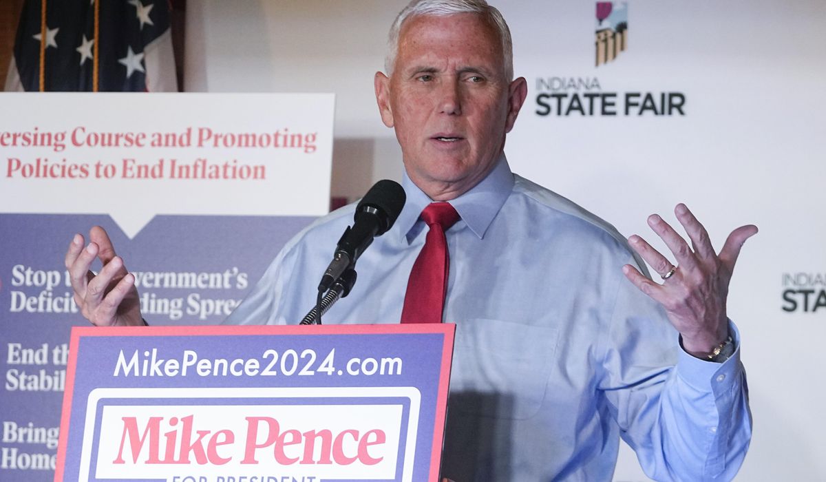NextImg:Pence qualifies for Republican presidential candidates debate in Milwaukee