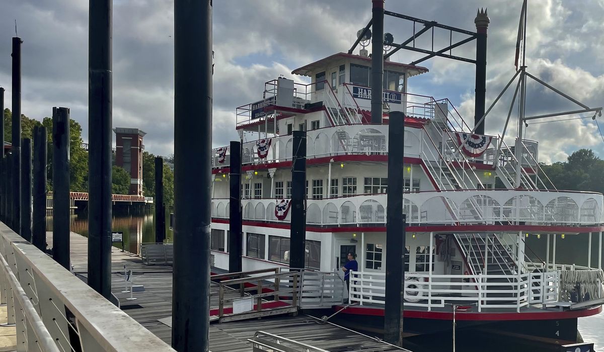 NextImg:Alabama boat co-captain attacked in viral brawl says he was ‘just doing my job’