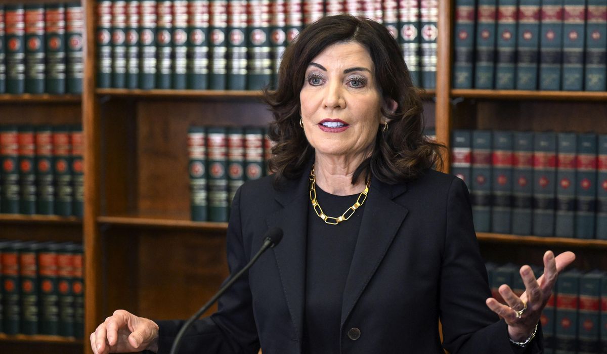 NextImg:New York Gov. Kathy Hochul recalibrates on crime, with control of the House at stake