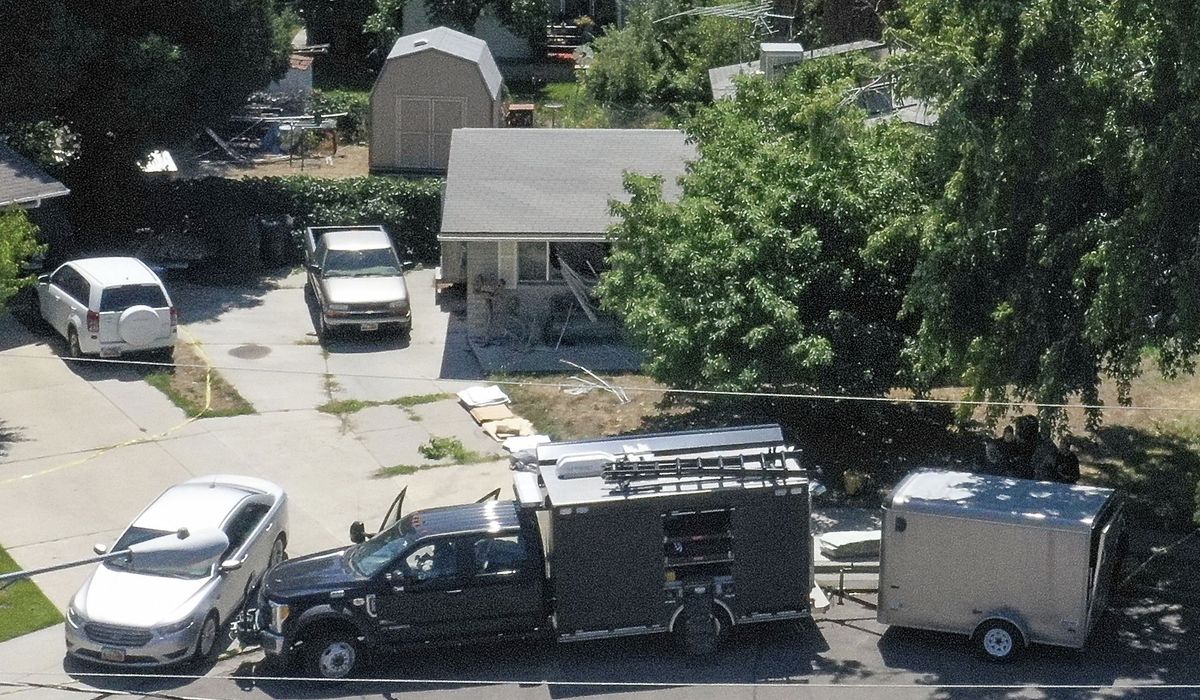 NextImg:Utah man accused of threatening Biden pointed gun at agents, FBI says