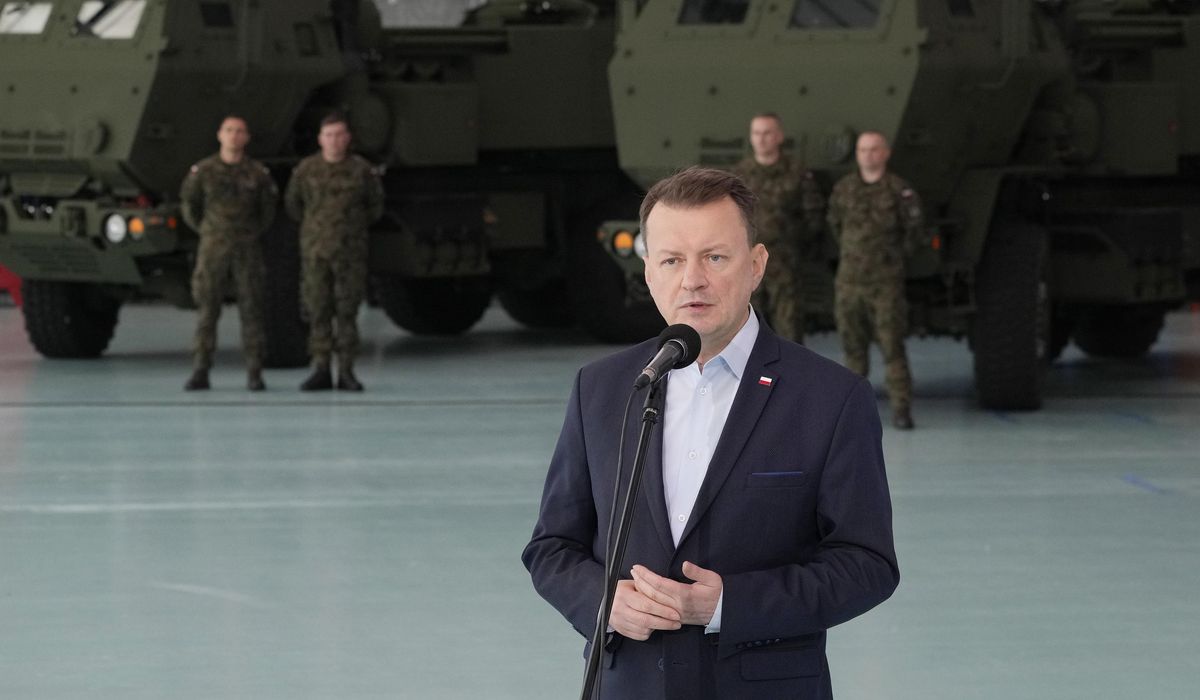 NextImg:Poland plans to deploy 10,000 troops to its border with Belarus