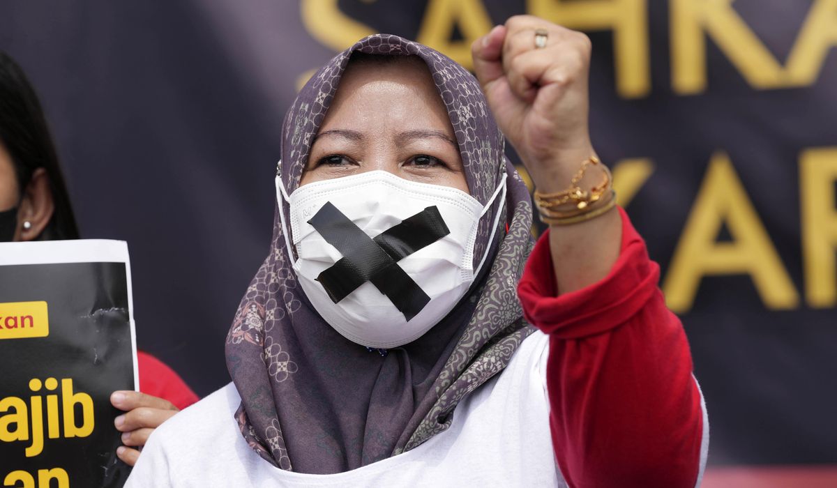 NextImg:Indonesian protesters begin hunger strike as bill to protect domestic workers stalls in parliament