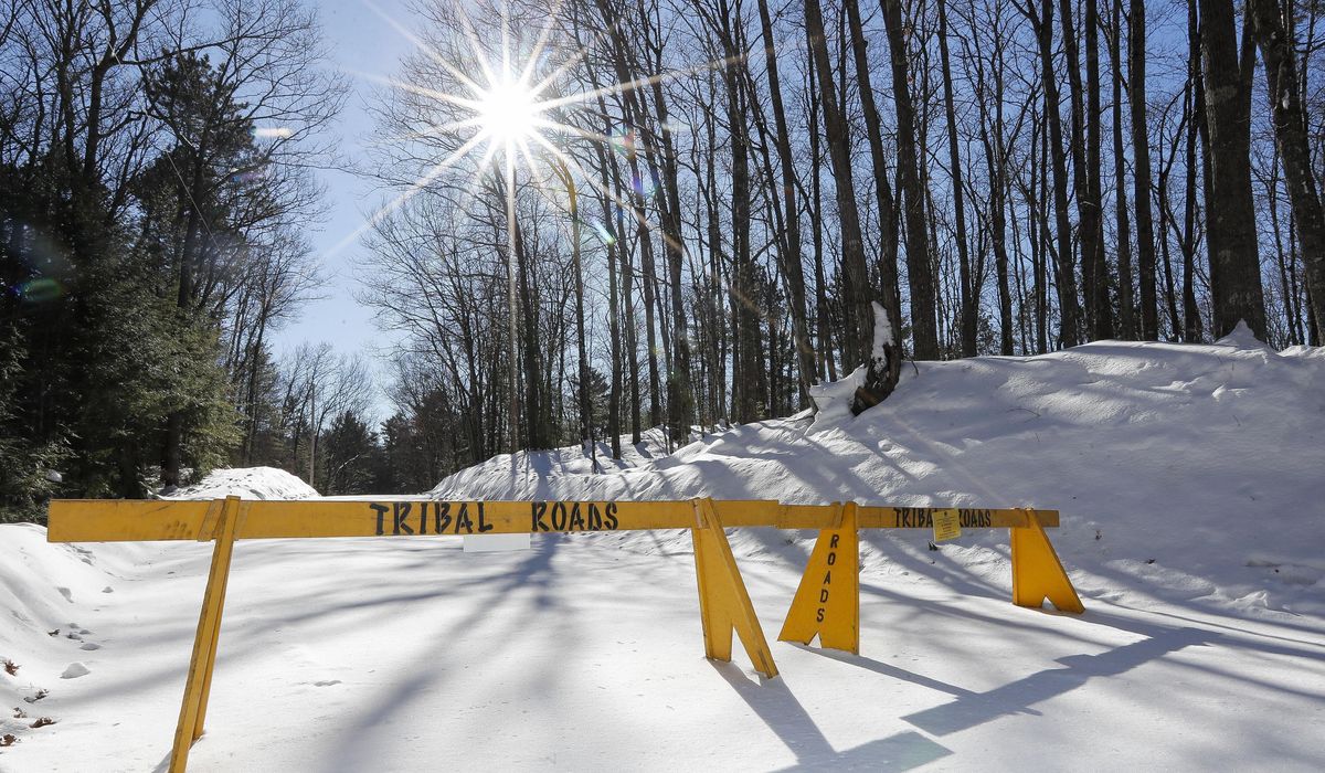 NextImg:Judge dismisses lawsuit seeking to remove roadblocks set up by Wisconsin tribe