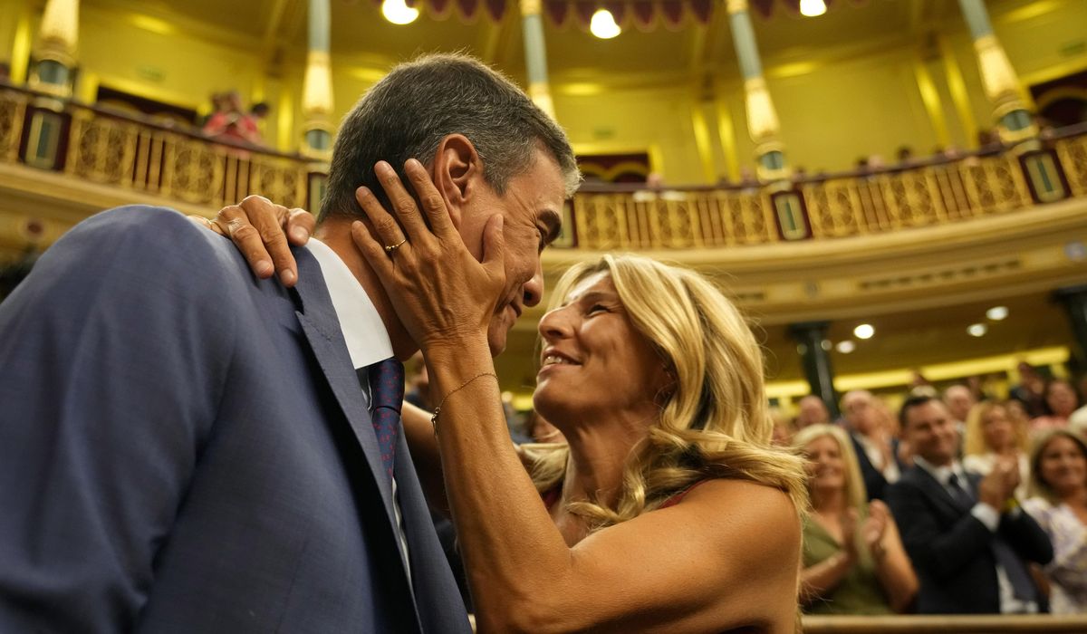 NextImg:Socialist wins key Spanish Parliament vote that could pave way for new center-left government