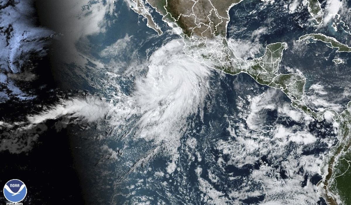 NextImg:Hilary rapidly grows to Category 4 hurricane off Mexico and could bring heavy rain to U.S. Southwest