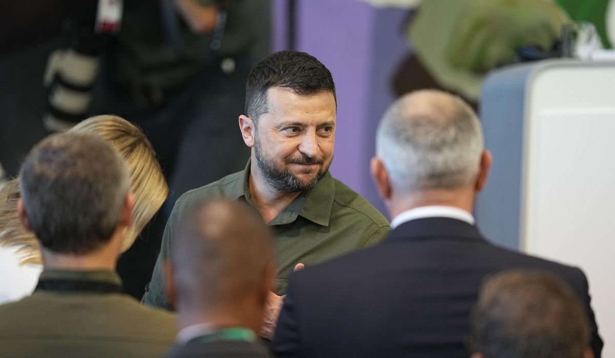 NextImg:Zelenskyy thanks Danes in person for F-16s, though the planes won’t have an immediate war impact