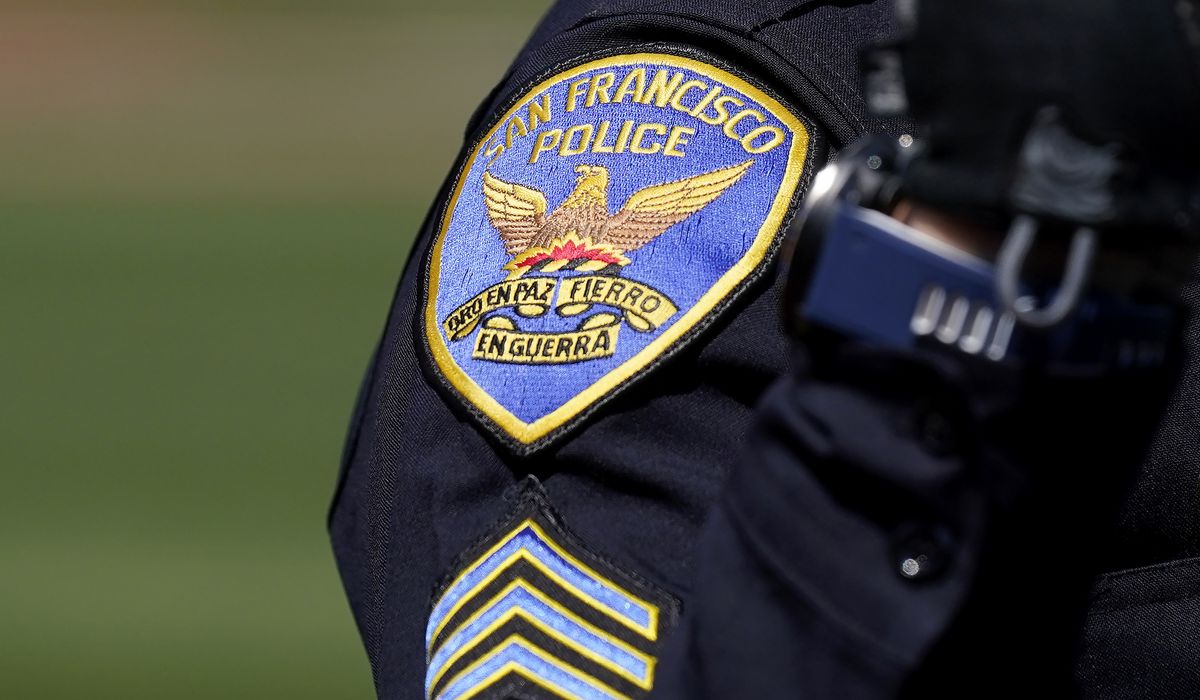 NextImg:Oakland thieves chase down driver, flip his car during robbery