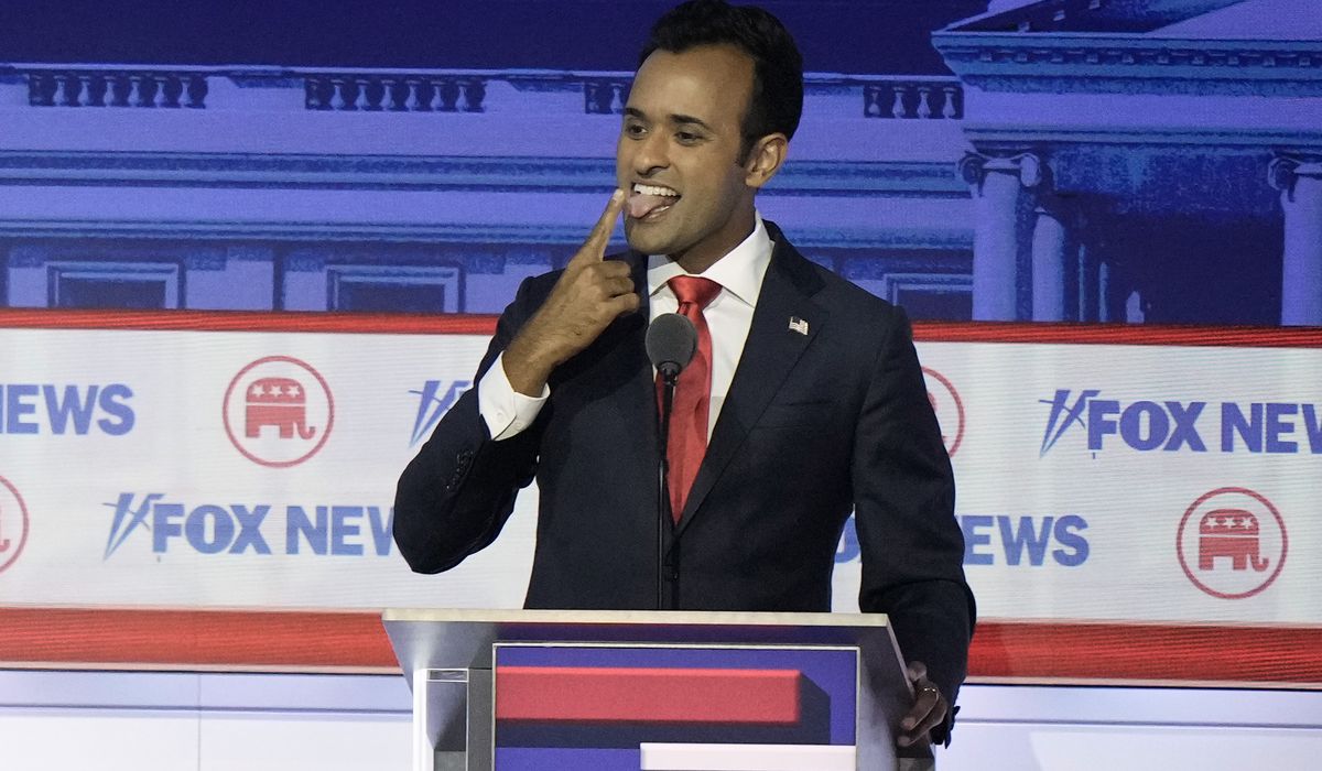 NextImg:Vivek Ramaswamy takes center stage at RNC debate