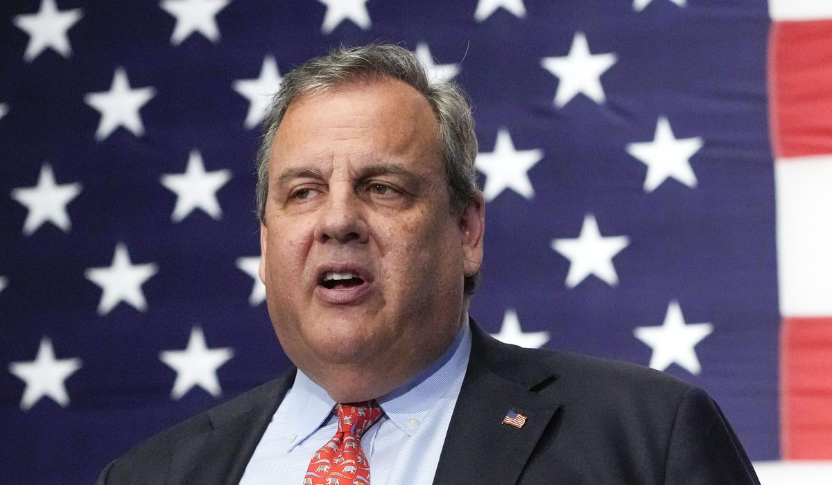 NextImg:Chris Christie threatens to stalk Trump if he skips more GOP debates