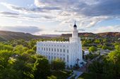 ST_George_Temple_Exterior.jpeg