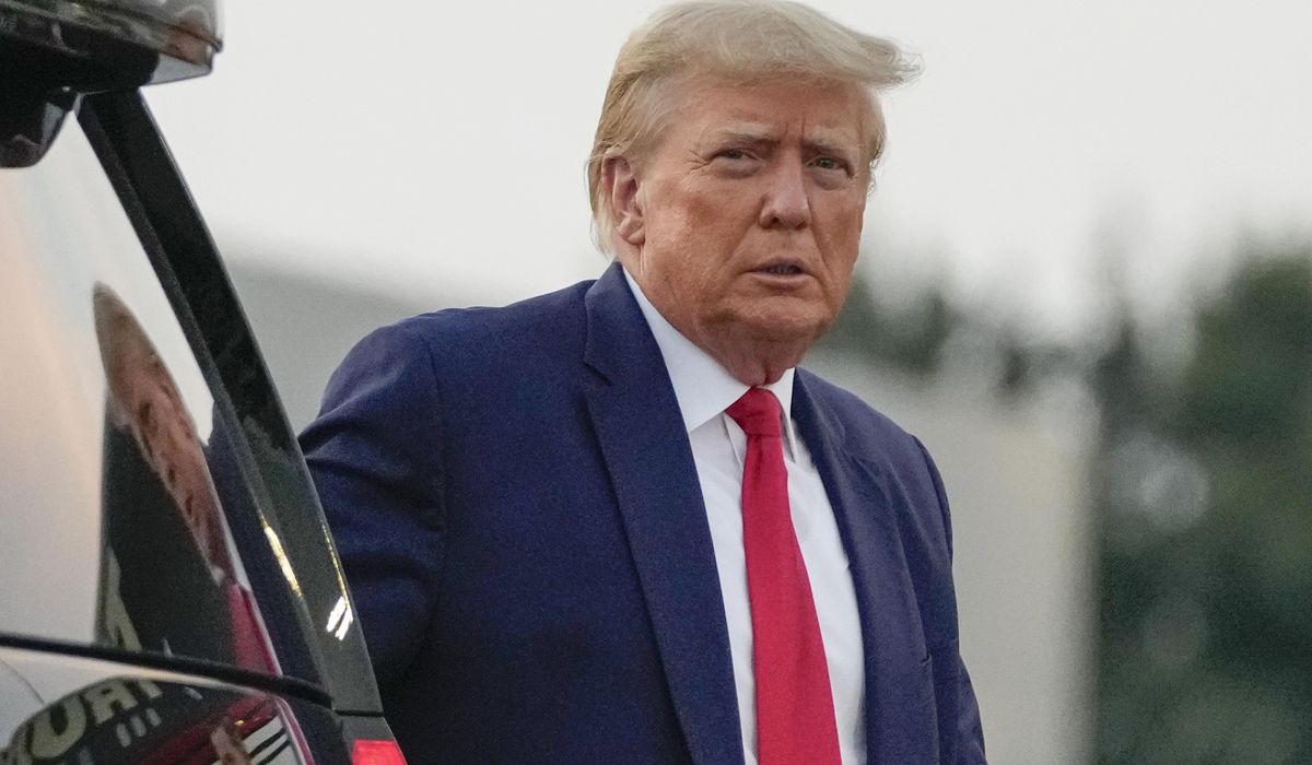 NextImg:Prosecutors in Georgia election case insist Trump and 18 others should be tried together