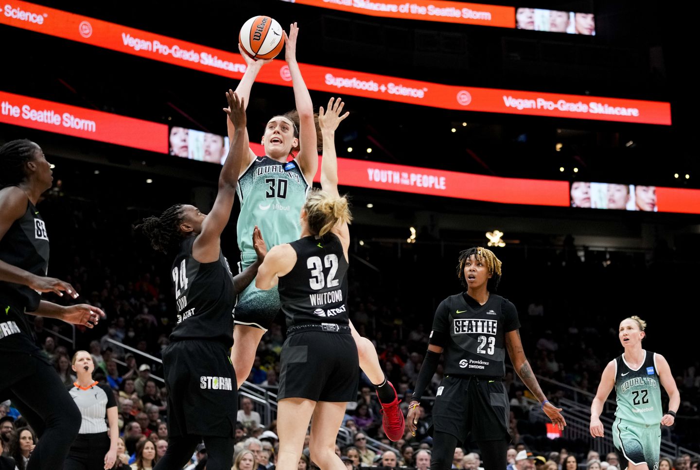 Breanna Stewart edges Aja Wilson for AP WNBA Player of the Year honors by one vote