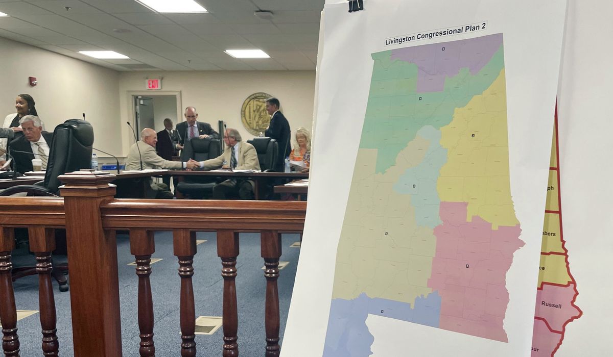 NextImg:Alabama asks Supreme Court to halt court-drawn election map