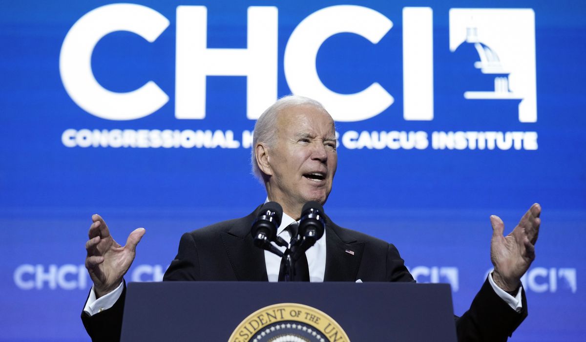 NextImg:Biden mixes up which minority group he is addressing
