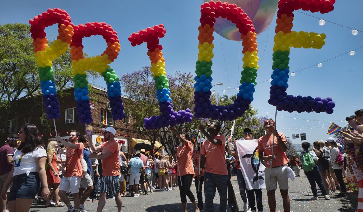 NextImg:Feds warn of possible terrorist threats to LGBTQ Pride events next month